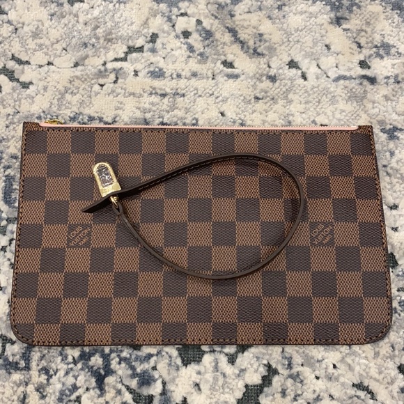 Louis Vuitton Handbags - Louis Vuitton Neverfull MM Pouch inspiration